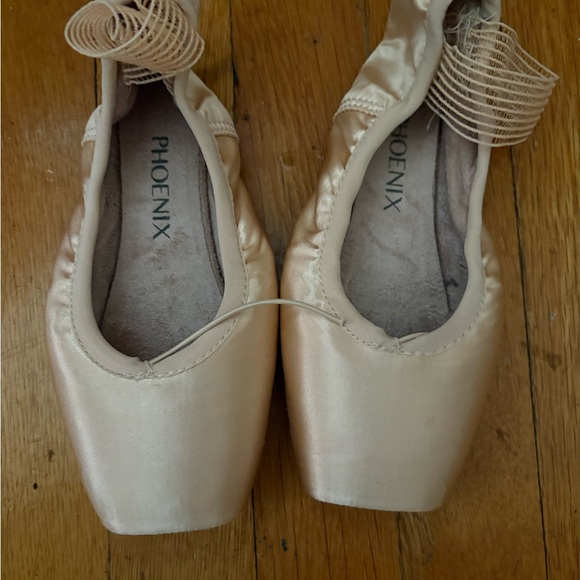 Capezio Shoes - Capezio Phoenix Pointe Shoes- Like New